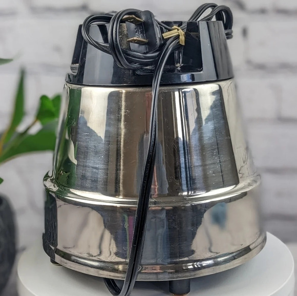 Hamilton Beach Blender 350 Watt Model E52210 Black Base Motor Only - Picture 4 of 9